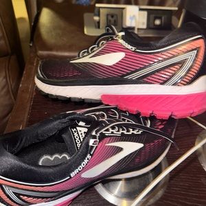 Brooks ghost 10 women’s running shoes size 8.5